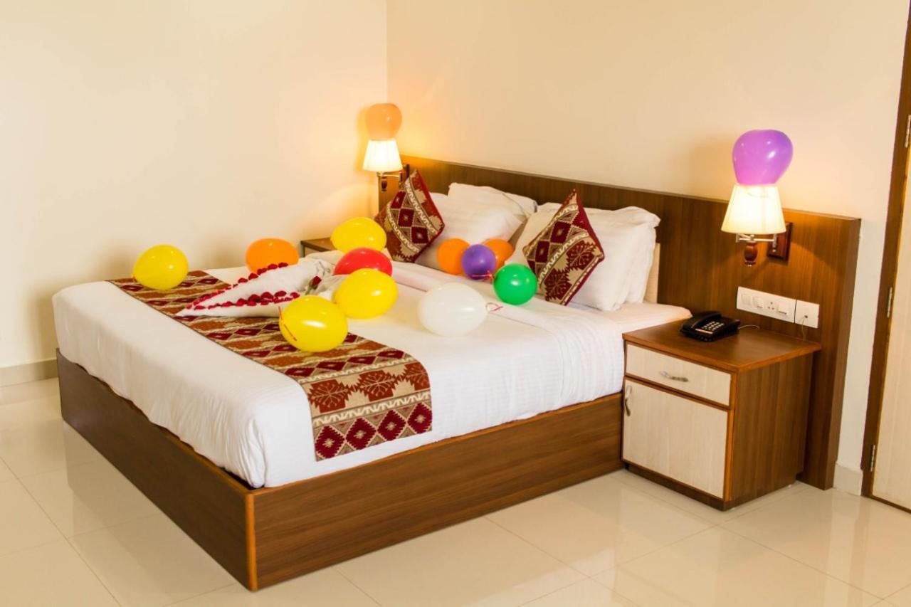 Отель Miracle Residency Kizhake Chalakudi Экстерьер фото